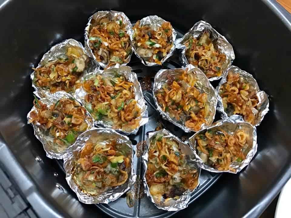 hàu nướng mỡ hành bằng giấy bạc